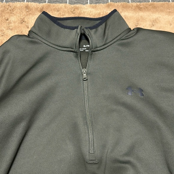 Under Amour Pullover - Picture 1 of 2